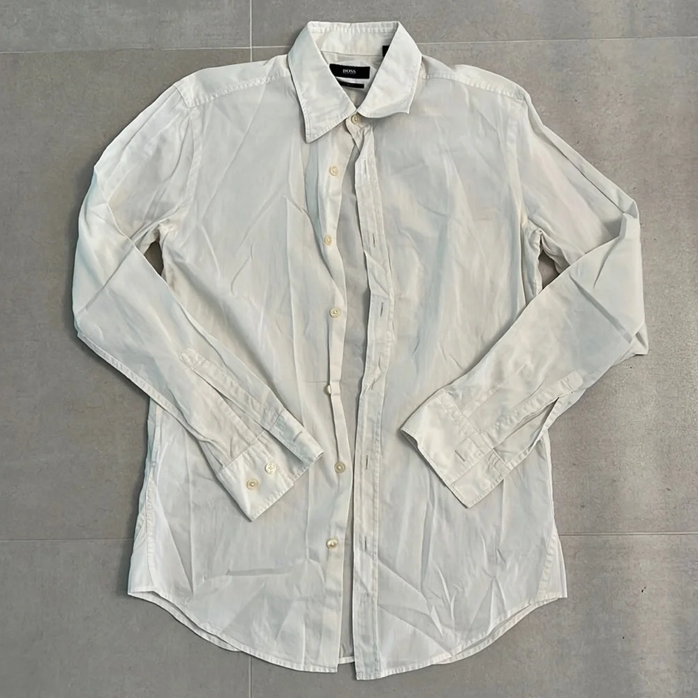 Hugo boss men size small off white button down shirt slim Fit Italian fabric